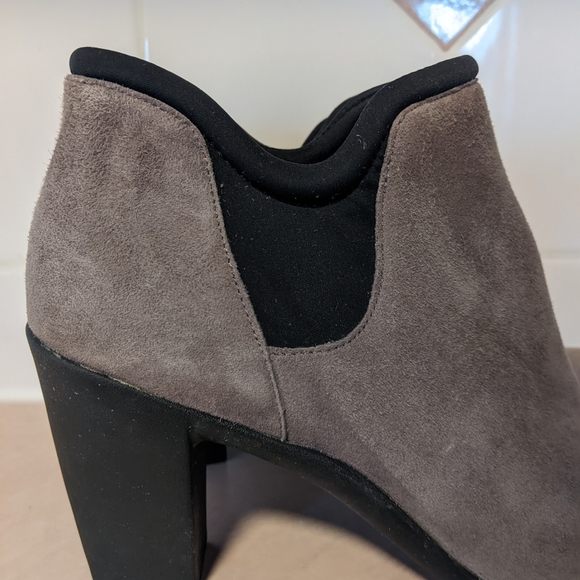 Clarks Artisan Booties Size 8 - Picture 3 of 10